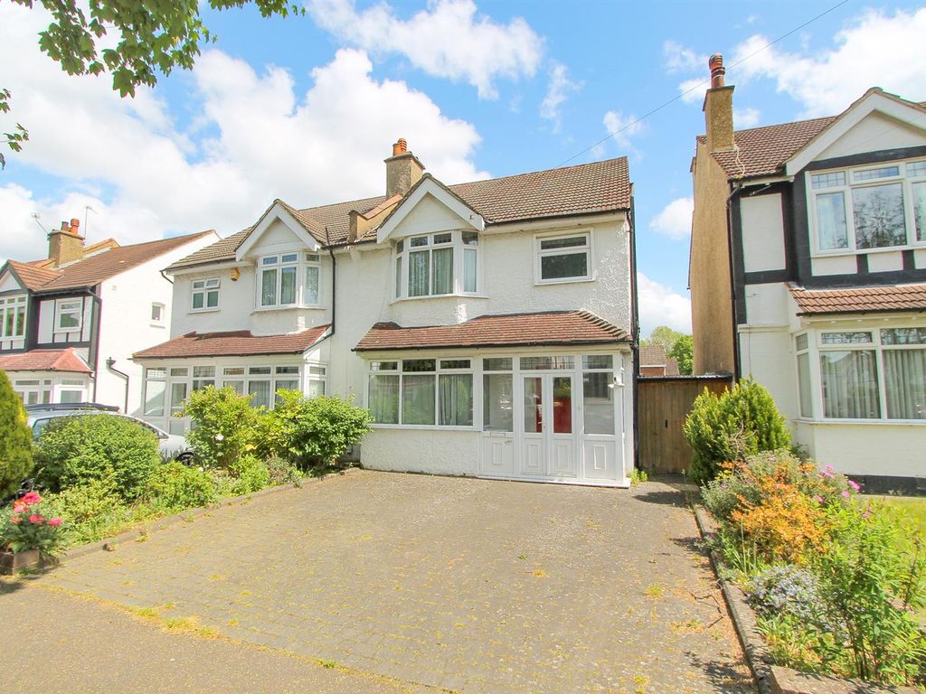 3 bed semidetached house for sale in Bute Gardens, Wallington SM6, £