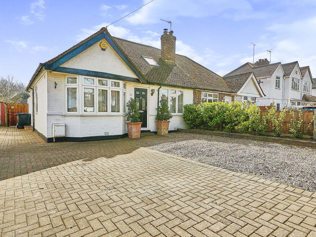 3 bed bungalow for sale in Woodham Lane, Woodham, Surrey KT15 Zoopla