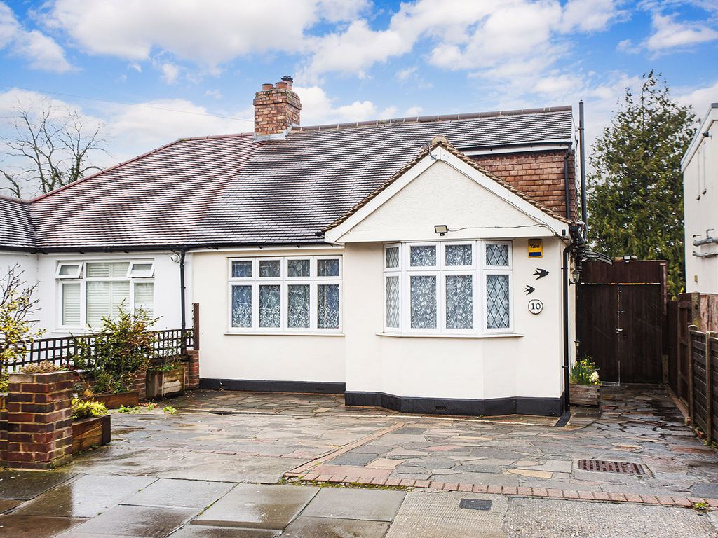 4 bed bungalow for sale in Kynaston Road, Orpington, Kent BR5 Zoopla