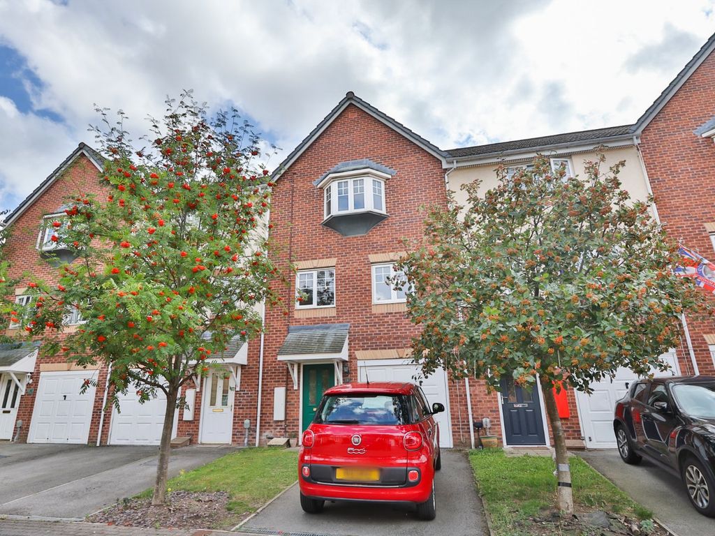 4 bed terraced house for sale in Staunton Park, Kingswood, Hull HU7