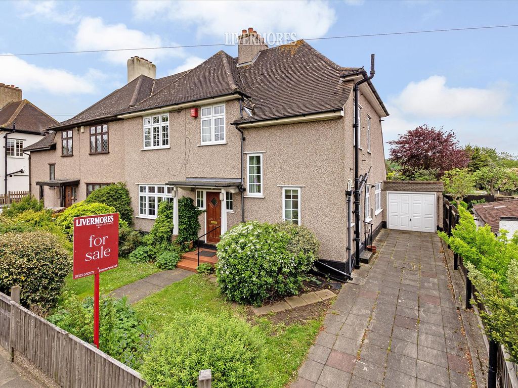 5 bed semidetached house for sale in Manor Road, Crayford, Kent DA1