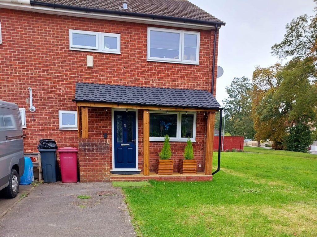 3 bed terraced house for sale in Colliers Way, Reading RG30, £390,000