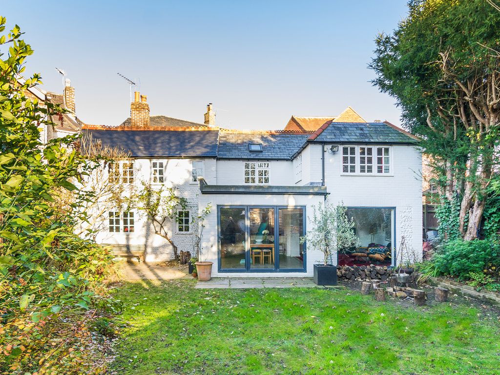 3 bed semidetached house for sale in Surrey Street, Arundel BN18, £