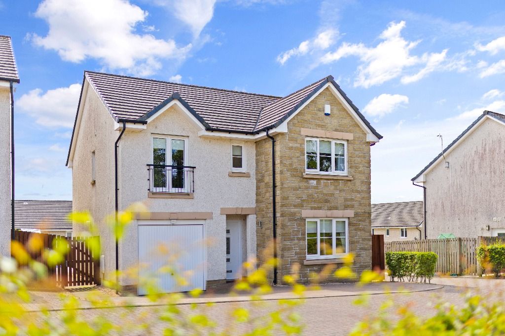 4 bed villa for sale in Elm Walk, Kilmarnock, East Ayrshire KA3, £285,000 Zoopla