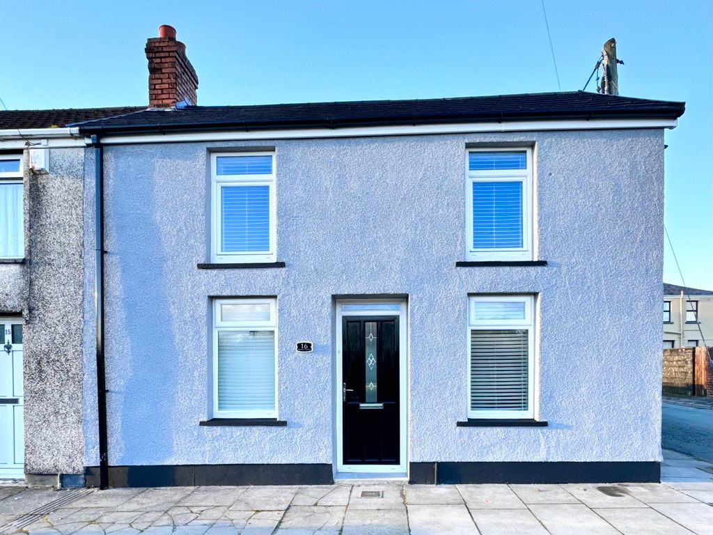 4 bed end terrace house for sale in Bridge Street, Aberdare CF44, £