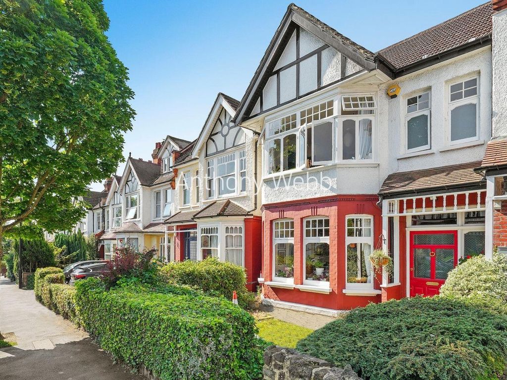 5 bed terraced house for sale in Fox Lane, Palmers Green, London N13
