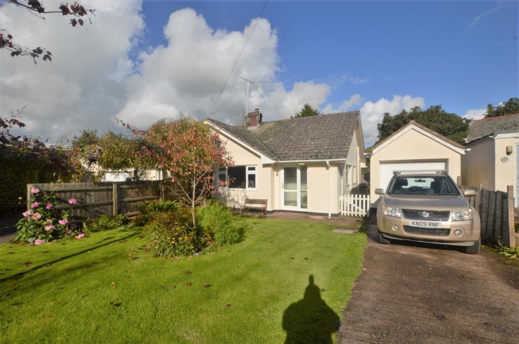 2 bed semidetached bungalow to rent in Cheriton Fitzpaine, Crediton
