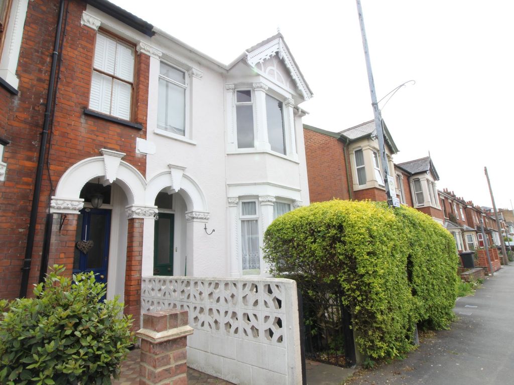 2 bed flat to rent in Victoria Street, Braintree CM7 Zoopla