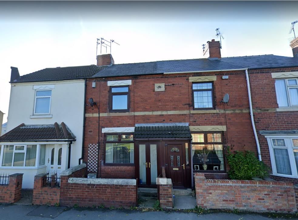 2 bed terraced house to rent in Askern Road, Toll Bar, Doncaster DN5, £