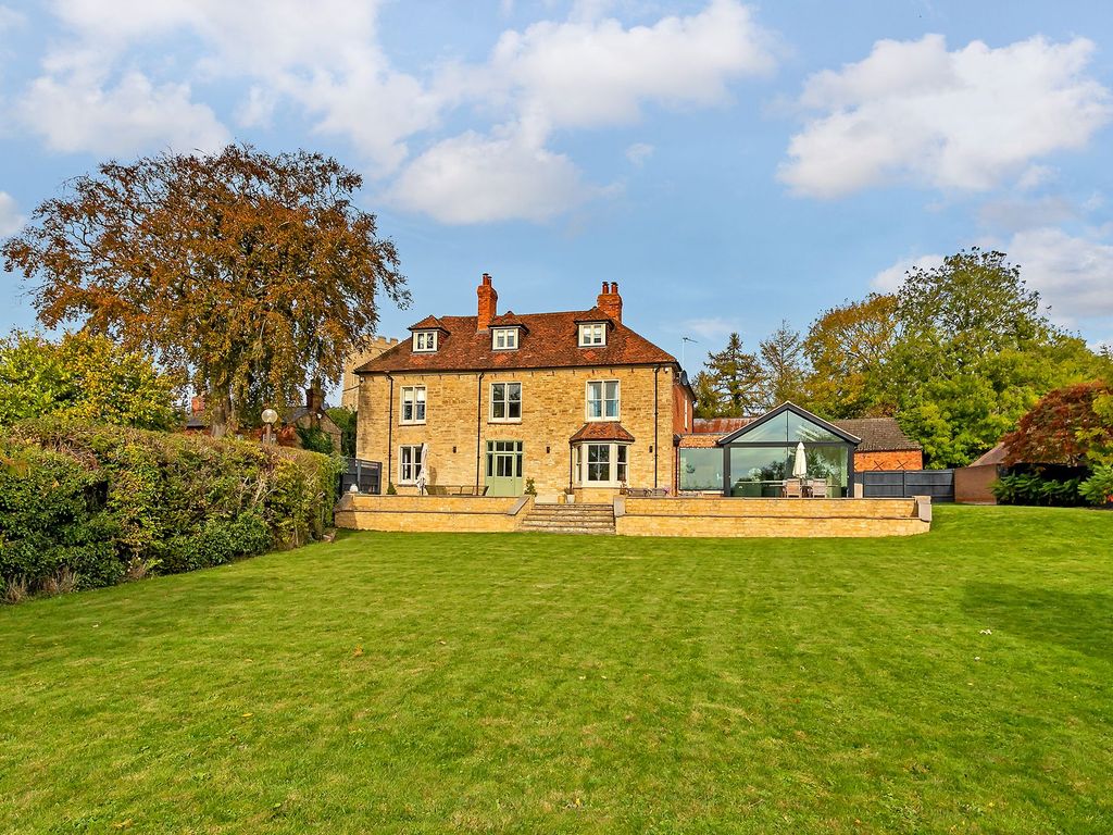 Rectory Farm House, School Lane, Loughton MK5