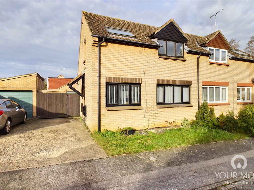 3 bed semidetached house for sale in Irondale Close, Danefield