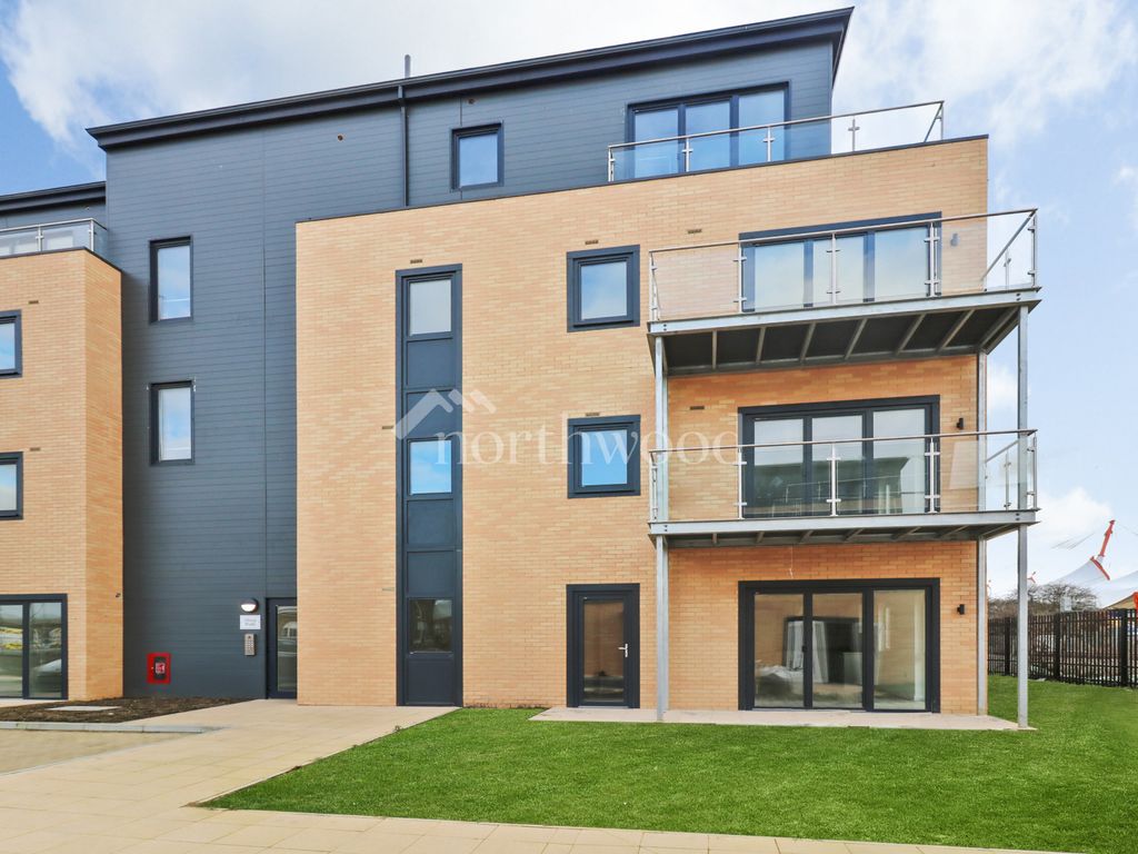 2 bed flat to rent in New Town Road, New Town, Ashford TN24, £1,375 pcm