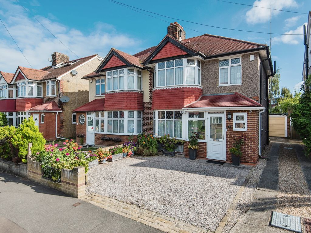 3 bed semidetached house for sale in Millwood Road, Hounslow TW3, £