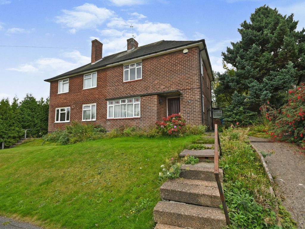 3 bed semidetached house for sale in Kirkstone Road, Chesterfield