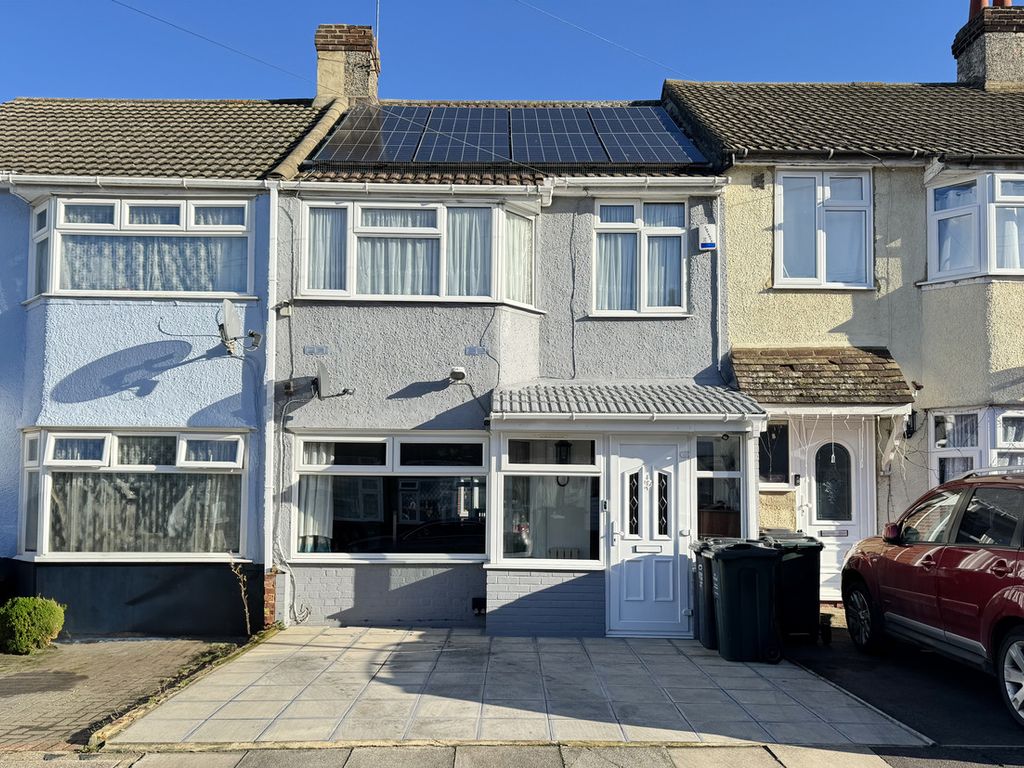 4 bed terraced house for sale in Mayfair Road, Dartford DA1, £425,000