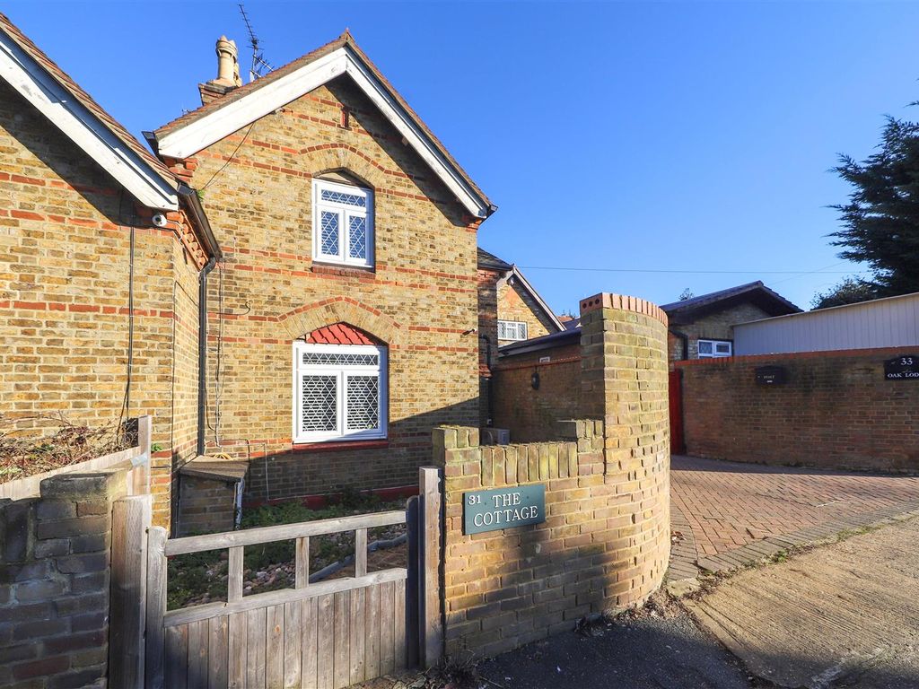 3 bed semidetached house for sale in Colham Green Road, Hillingdon UB8