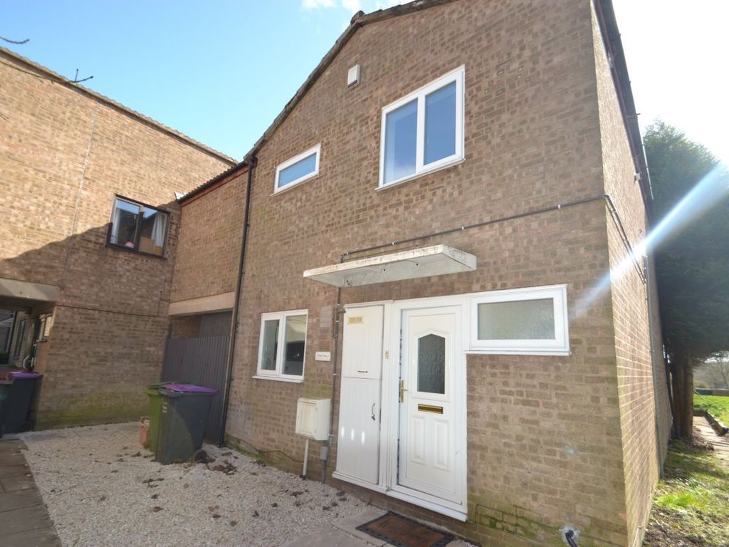 3 bed semidetached house to rent in Duffryn, Telford TF3 Zoopla