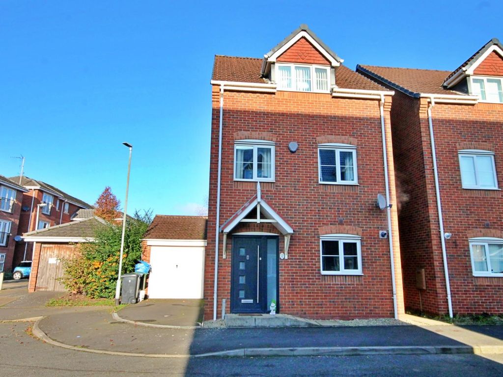 4 bed detached house for sale in Meander Close, Wilnecote, Tamworth B77