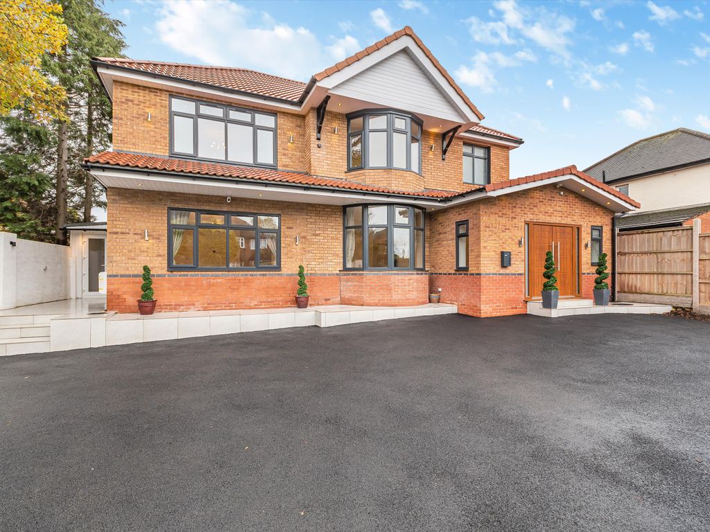 6 bed detached house for sale in Lyndon Road, Solihull, West Midlands