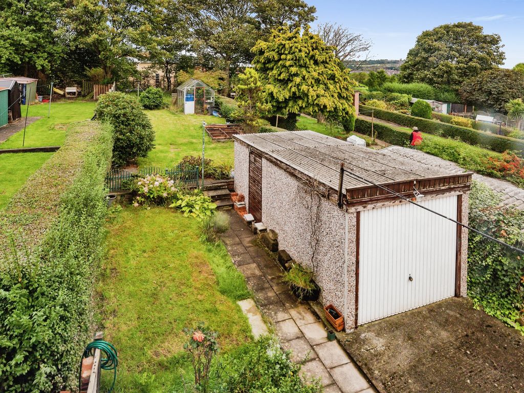 3 bed semidetached house for sale in Jepson Road, Sheffield S5, £