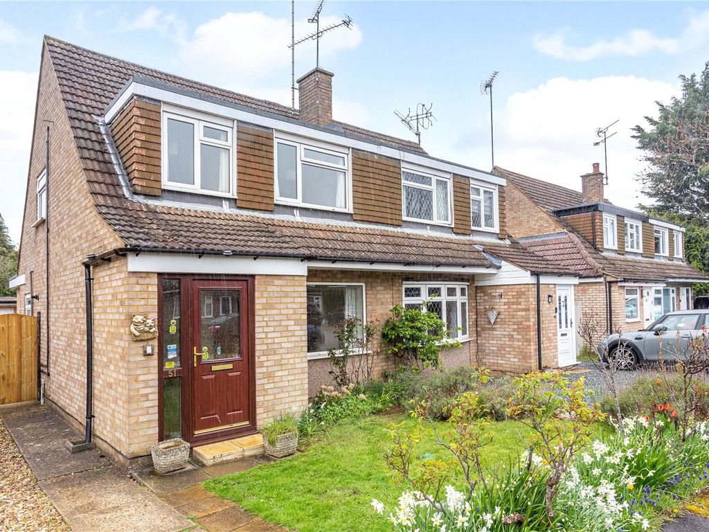 3 bed semidetached house for sale in Vale Close, Harpenden