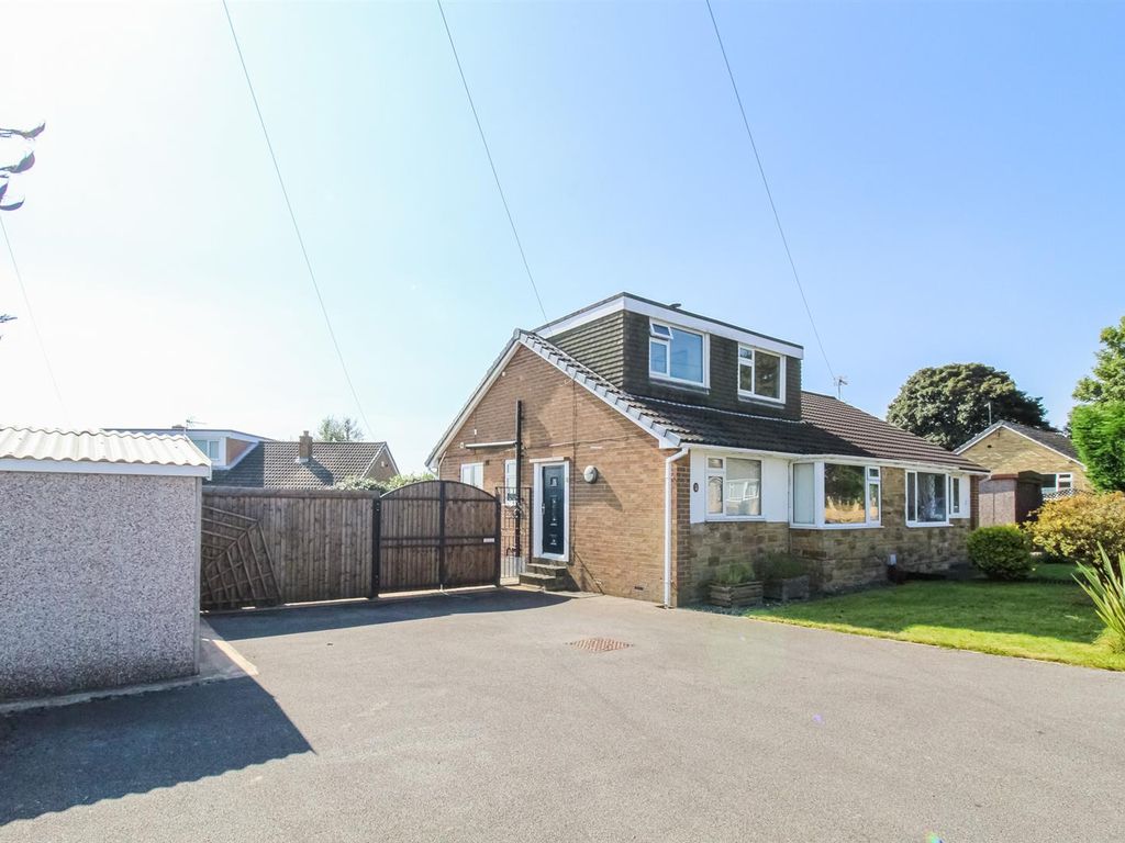 3 bed semidetached bungalow for sale in Barmby Close, Ossett WF5, £