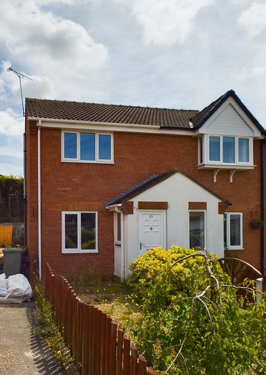 2 bed semidetached house to rent in Maple Drive, Alfreton DE55, £800