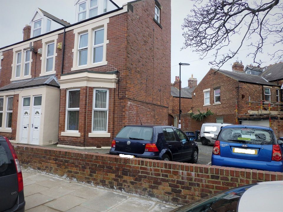 3 bed flat to rent in Windsor Tce., South Gosforth, Newcastle Upon Tyne NE3 Zoopla