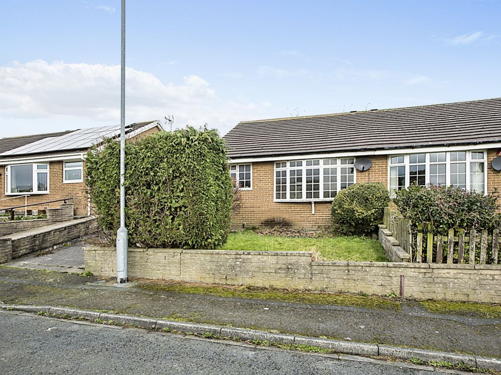 2 bed bungalow for sale in Belgrave Crescent, Halifax, West Yorkshire