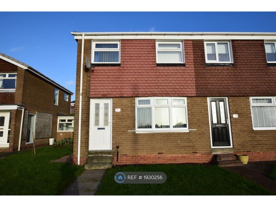 3 bed end terrace house to rent in Helmsley Close, Penshaw DH4, £700