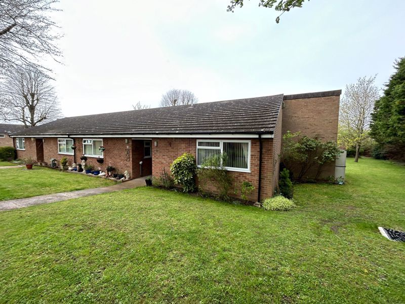 2 bed bungalow for sale in Gorringe Avenue, South Darenth, Dartford DA4