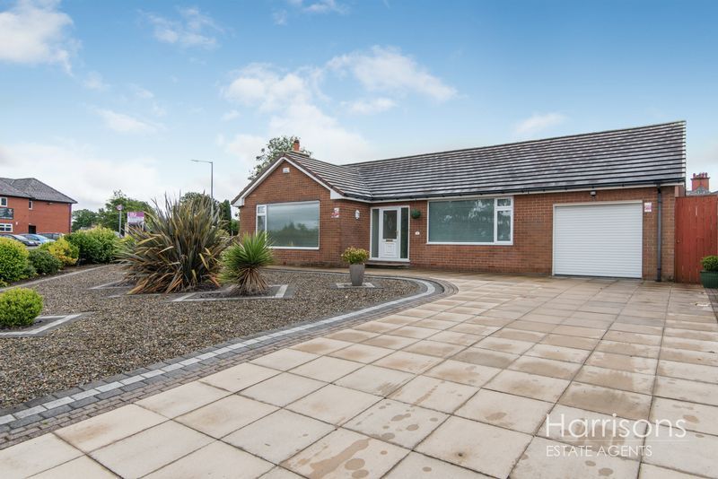3 bed detached bungalow to rent in Errington Close, Ladybridge, Bolton