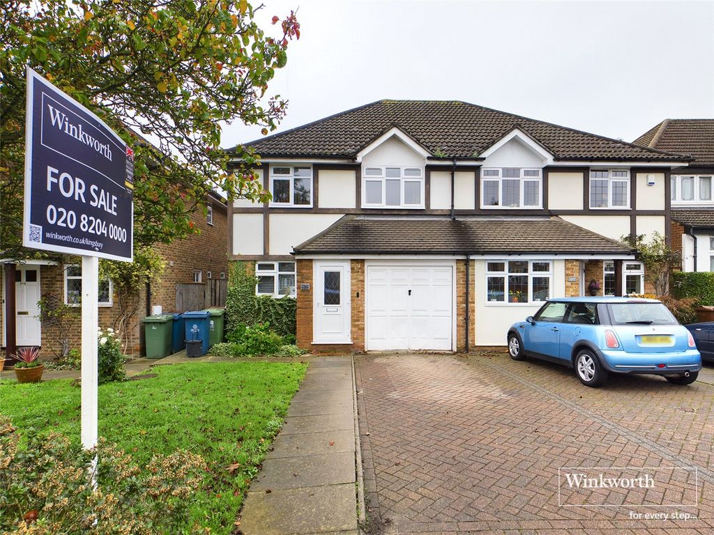 3 bed semidetached house for sale in Kenton Lane, Harrow HA3 Zoopla