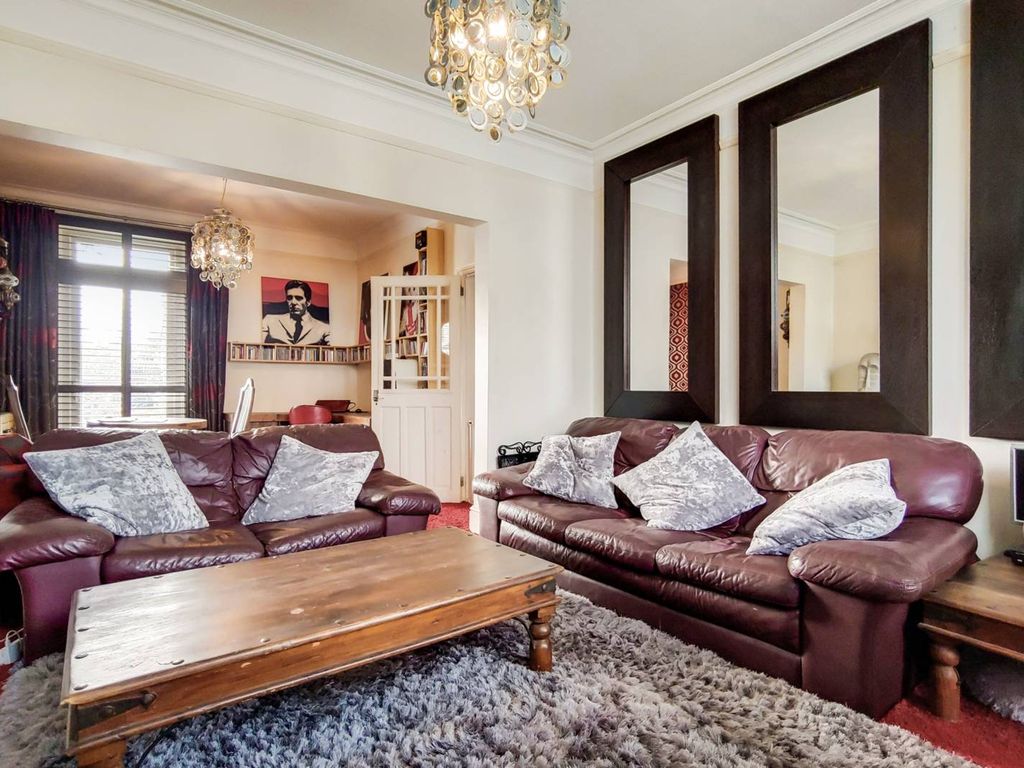 3 bed semidetached house for sale in Chelsham Road, South Croydon CR2