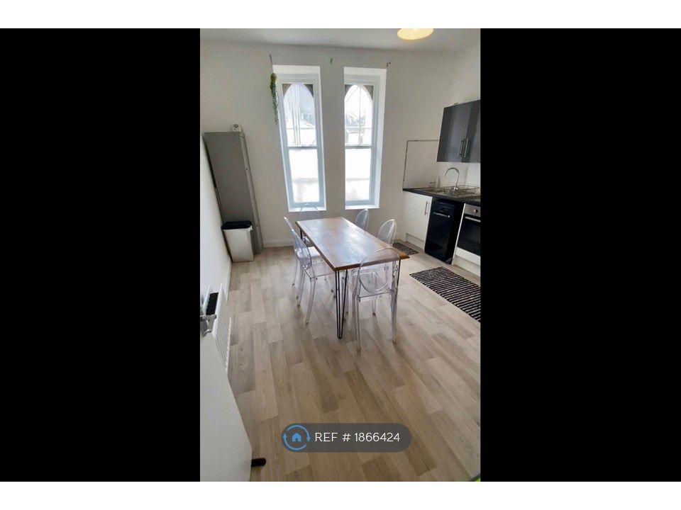 3 bed flat to rent in Alpha House, EX34, £1,000 pcm Zoopla