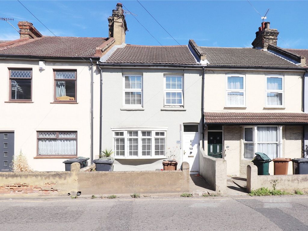 2 bed terraced house for sale in High Street, DA10, £300,000