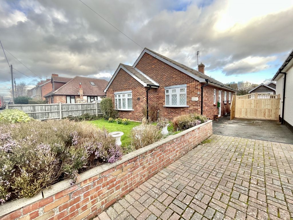 3 bed bungalow for sale in Branksome Hill Road, College Town, Sandhurst