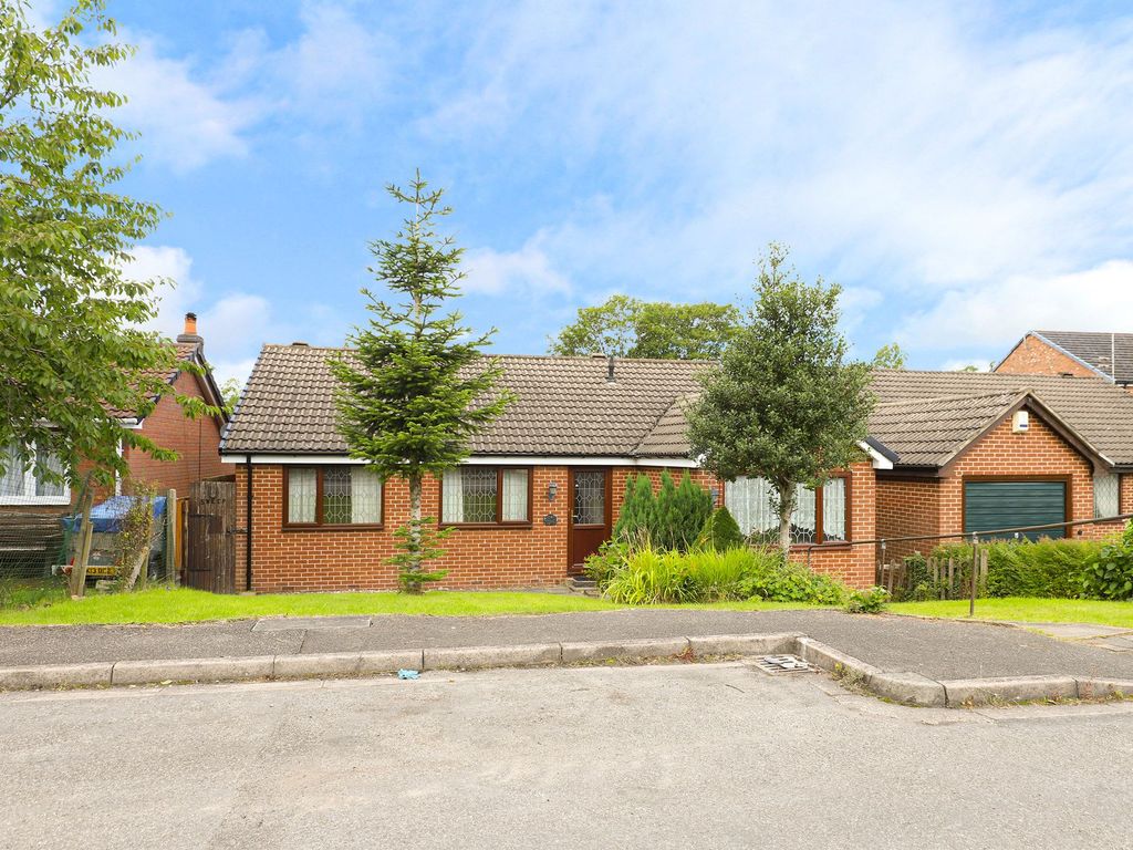 4 bed bungalow for sale in Alma Street, North Wingfield S42, £310,000 Zoopla
