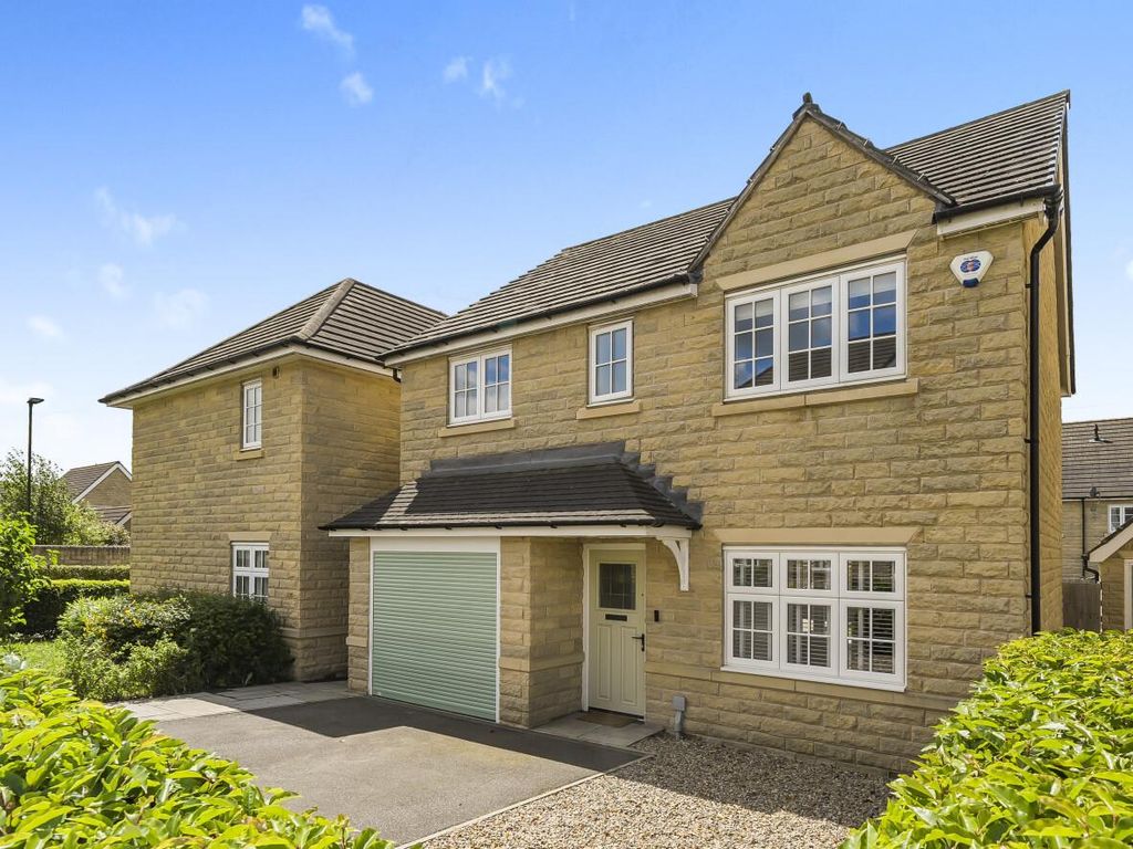 4 bed detached house for sale in Bletchley Road, Horsforth LS18, £