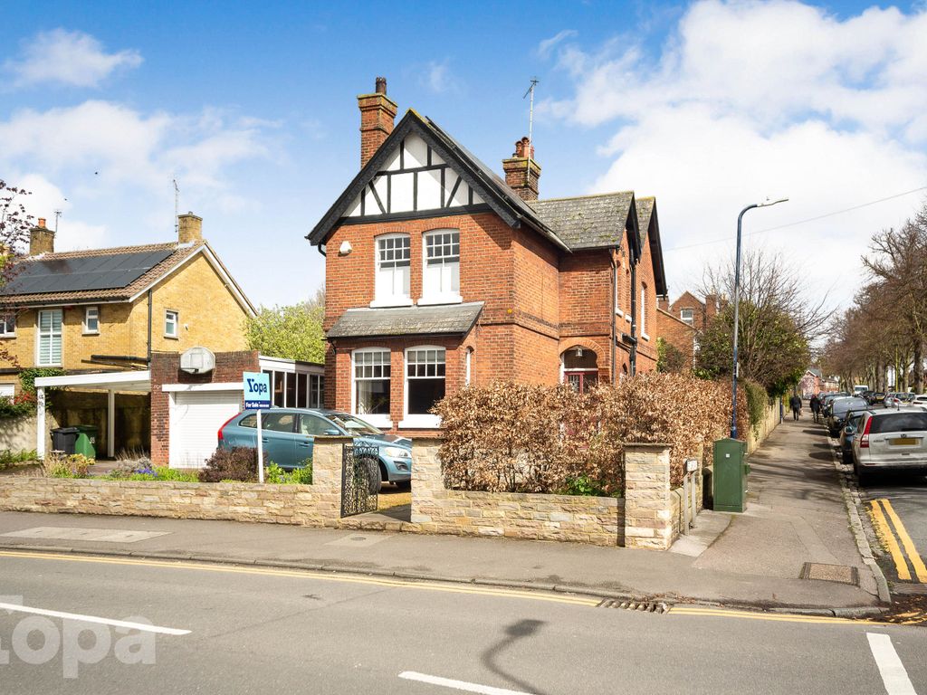 4 bed detached house for sale in Holland Road, Maidstone ME14, £895,000