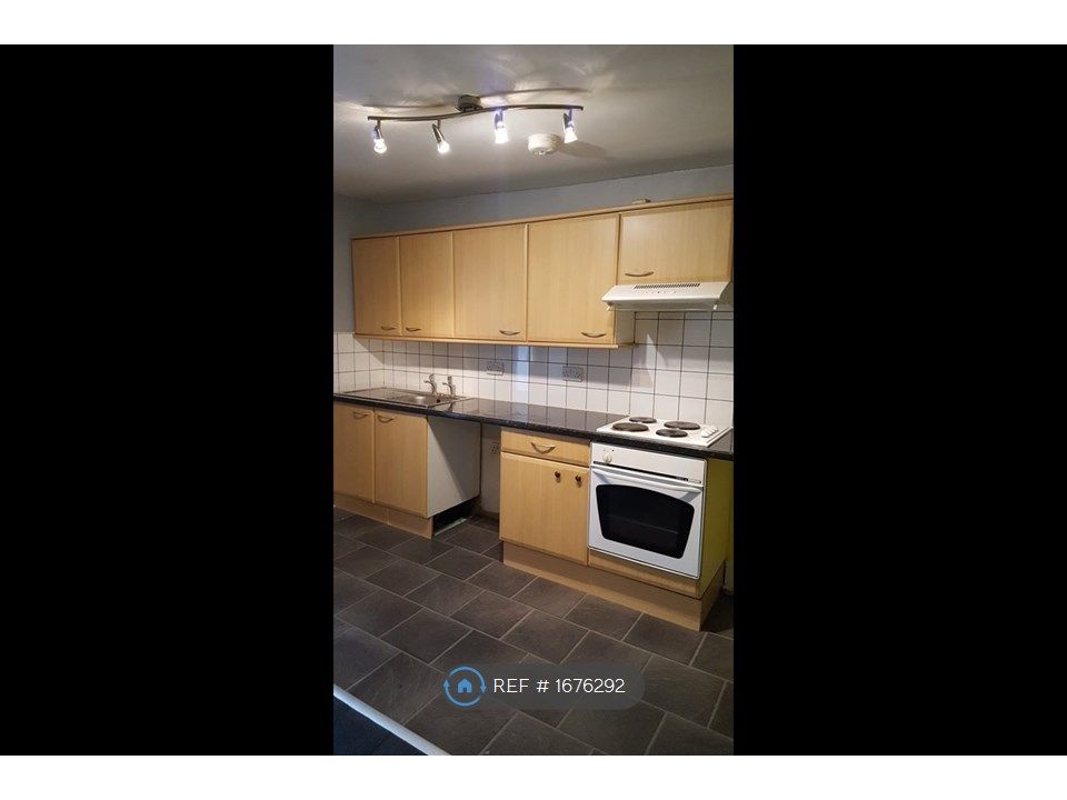 3 bed flat to rent in Bridge Street, Newcastle Emlyn SA38 Zoopla