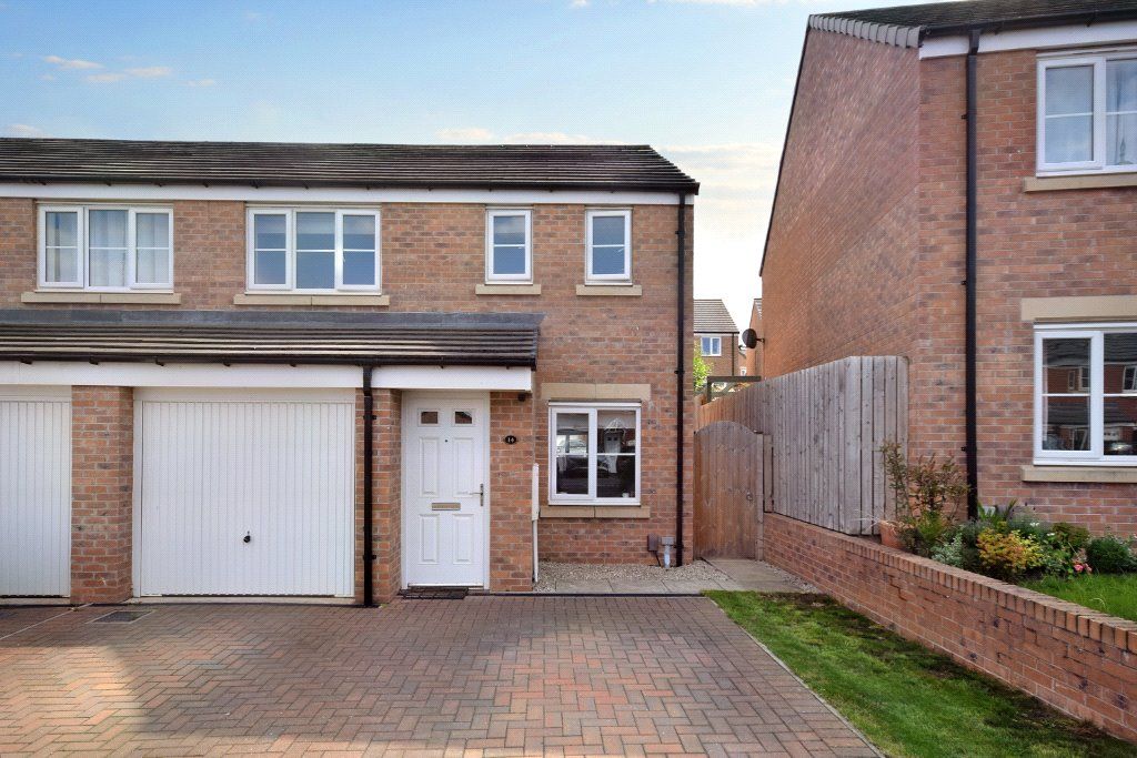 3 bed semidetached house for sale in Eagle Avenue, Barnsley, South