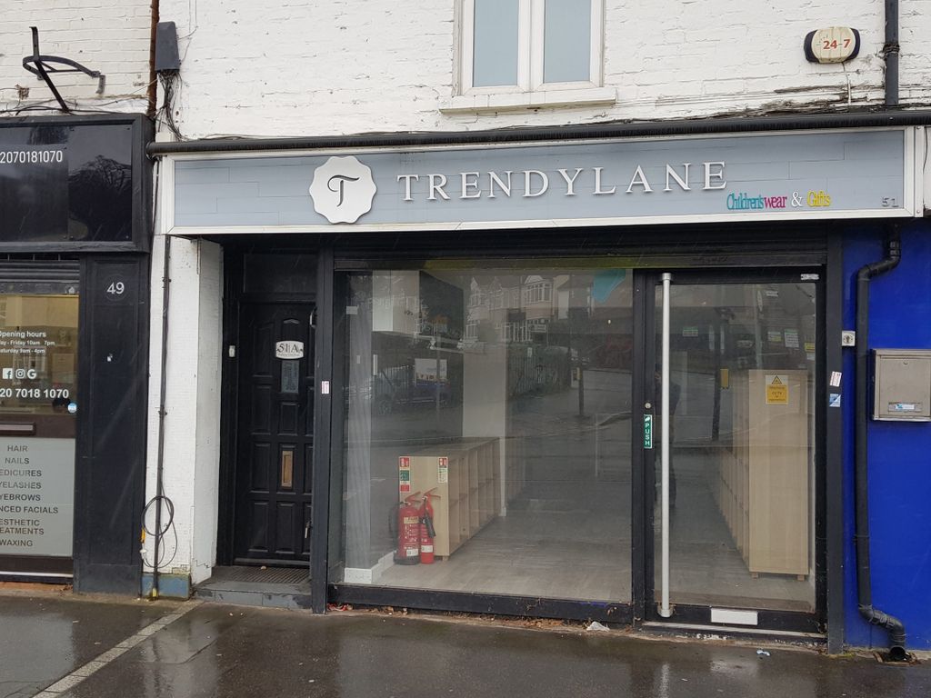 Retail premises to let in Chipstead Valley Road, Coulsdon CR5, £10,500