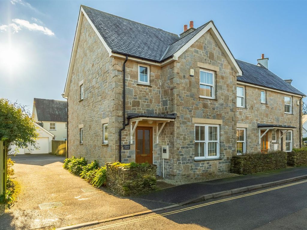 3 bed end terrace house for sale in Pintail Avenue, Lelant, Hayle TR27