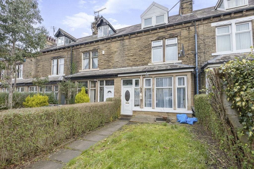 5 bed terraced house for sale in Keighley Road, Bradford, West