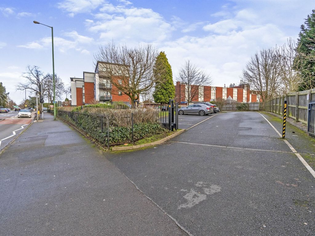 2 bed flat for sale in Broadway, Walsall WS1 Zoopla