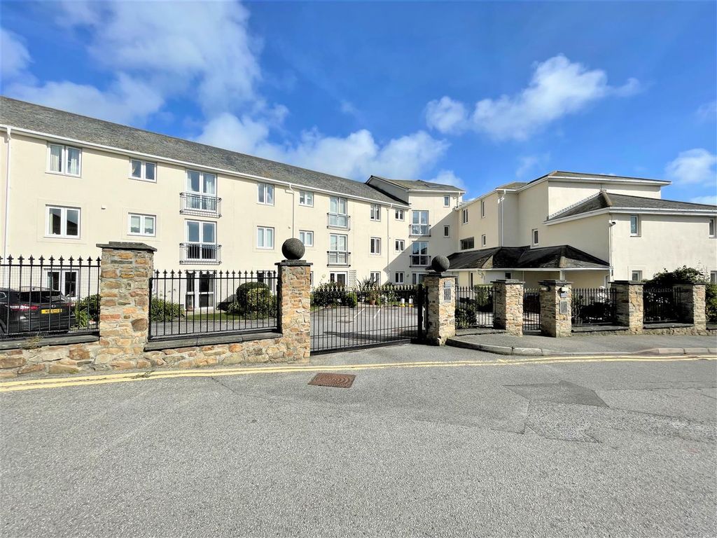 1 bed flat for sale in East Terrace, Penzance TR18 Zoopla