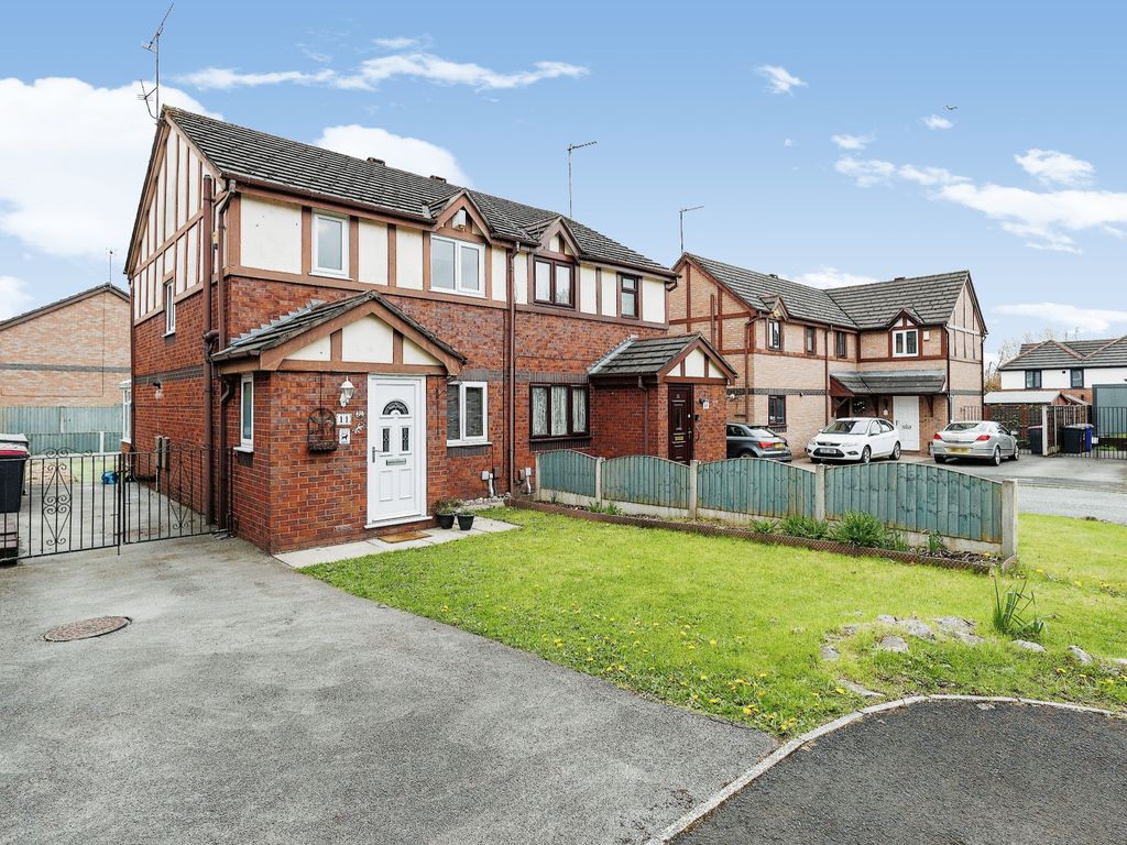 3 bed semidetached house for sale in Kilrush Avenue, Manchester M30