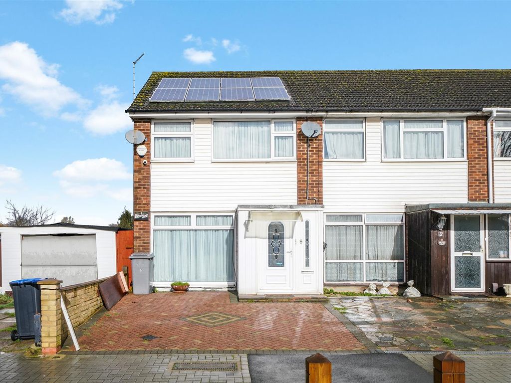 3 bed end terrace house for sale in Eton Avenue, Wembley HA0, £500,000