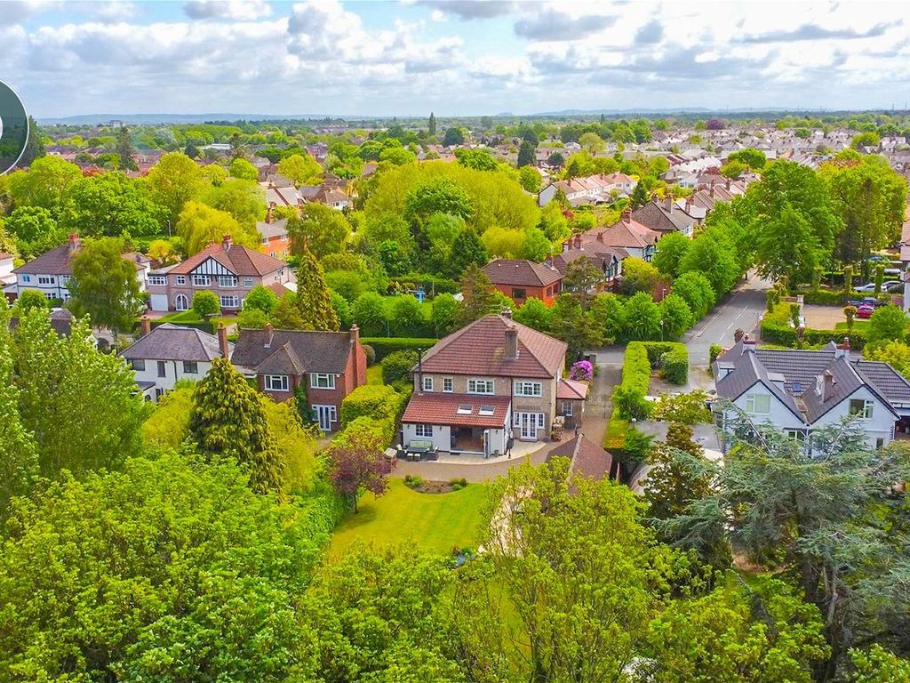 5 bed detached house for sale in Links Avenue, Little Sutton, Ellesmere